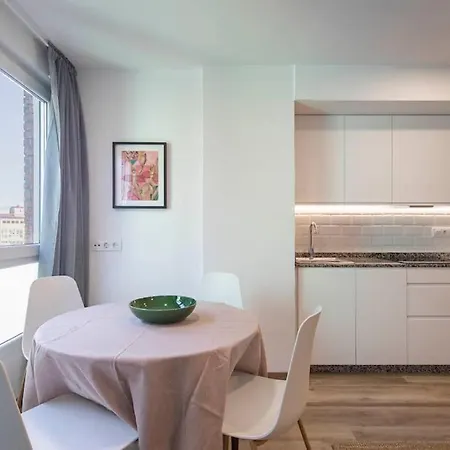 Lindo Estudio En El Centro By فيجو