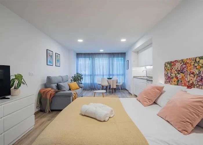 Lindo Estudio En El Centro By Βίγκο